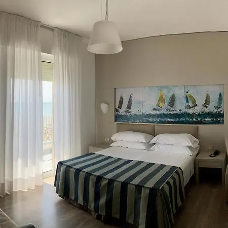 מלון Sirenetta 4*